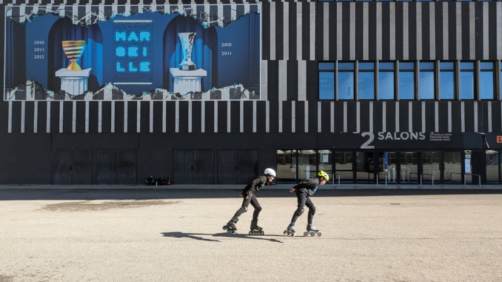 Spécialisation roller longue distance et course, en perfectionnement, le dimanche matin, sur le Parvis du Vélodrome.